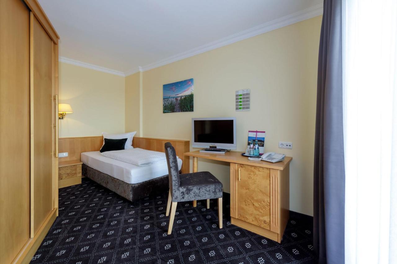 Hotel Zum Adler Nidderau Luaran gambar
